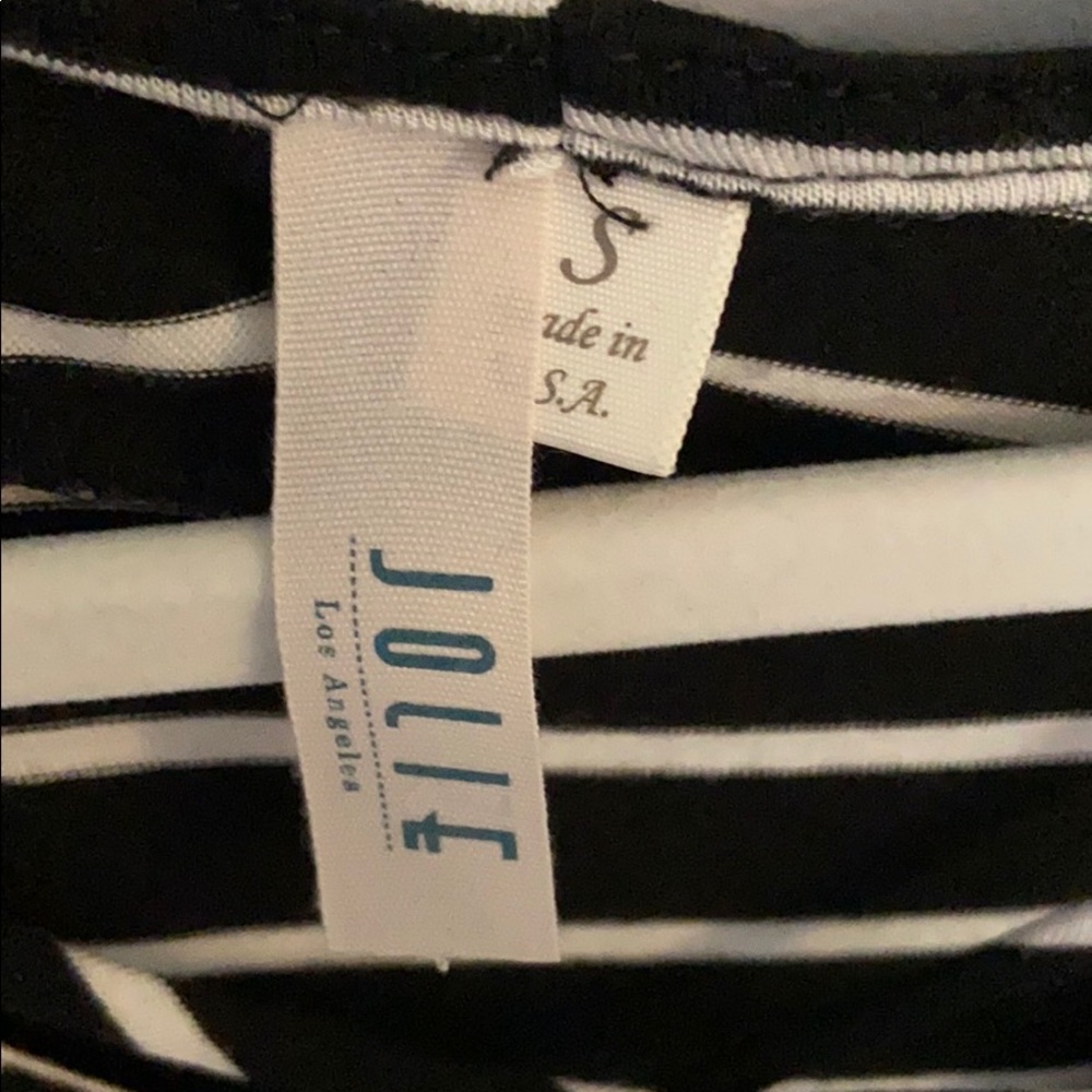 Long sleeve tee. - Picture 2 of 4